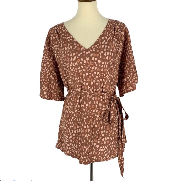 NWT Ingrid & Isabel Maternity Brown Spotted Blouse Size Small - Picture 6 of 6